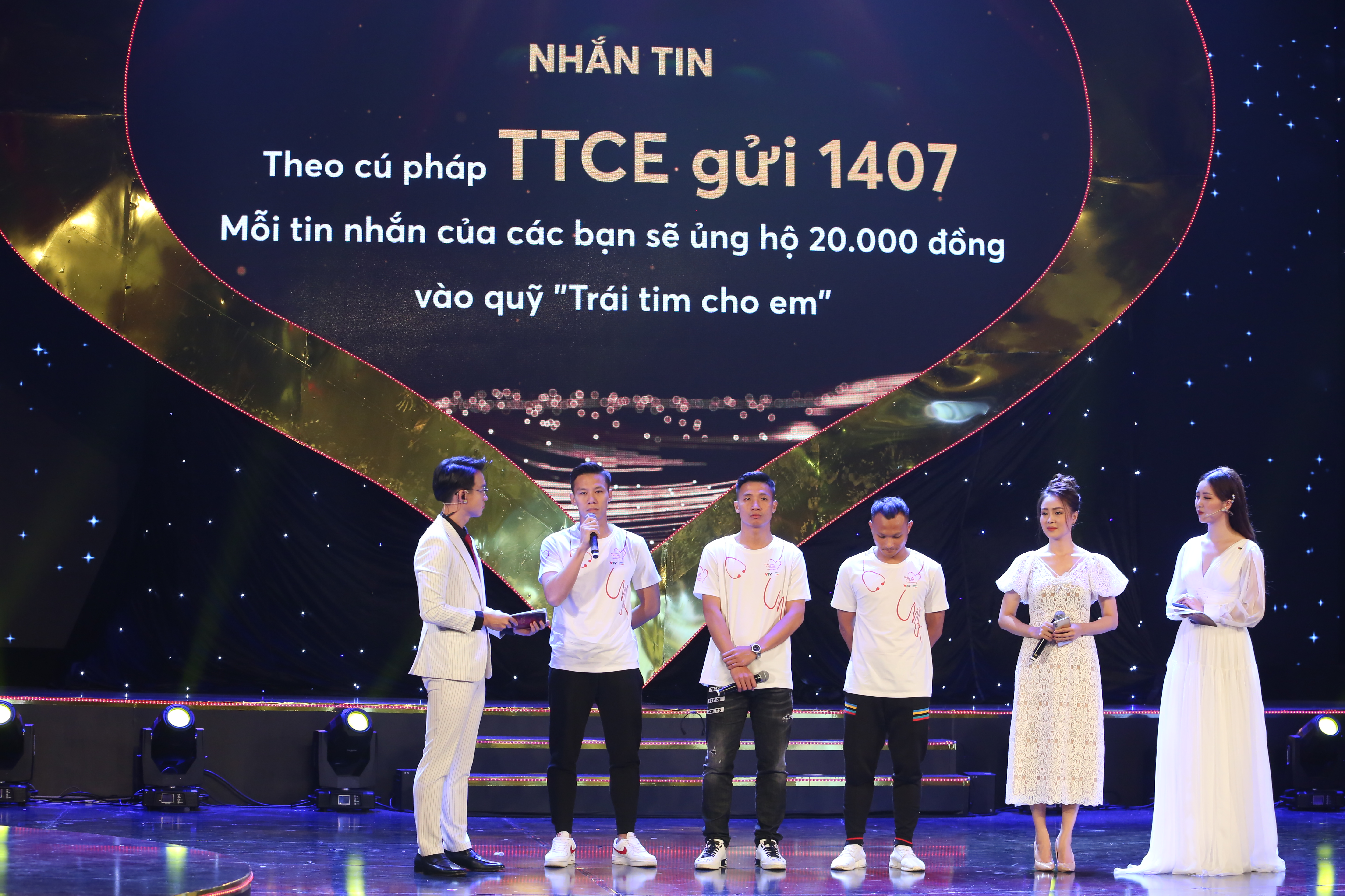 Hơn 4,5 tỷ đồng ủng hộ chương trình “Trái tim cho em” qua tin nhắn